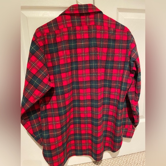 Pendleton wool shirt. Large. - Picture 2 of 10